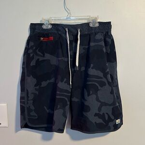 Vuori shorts men camo